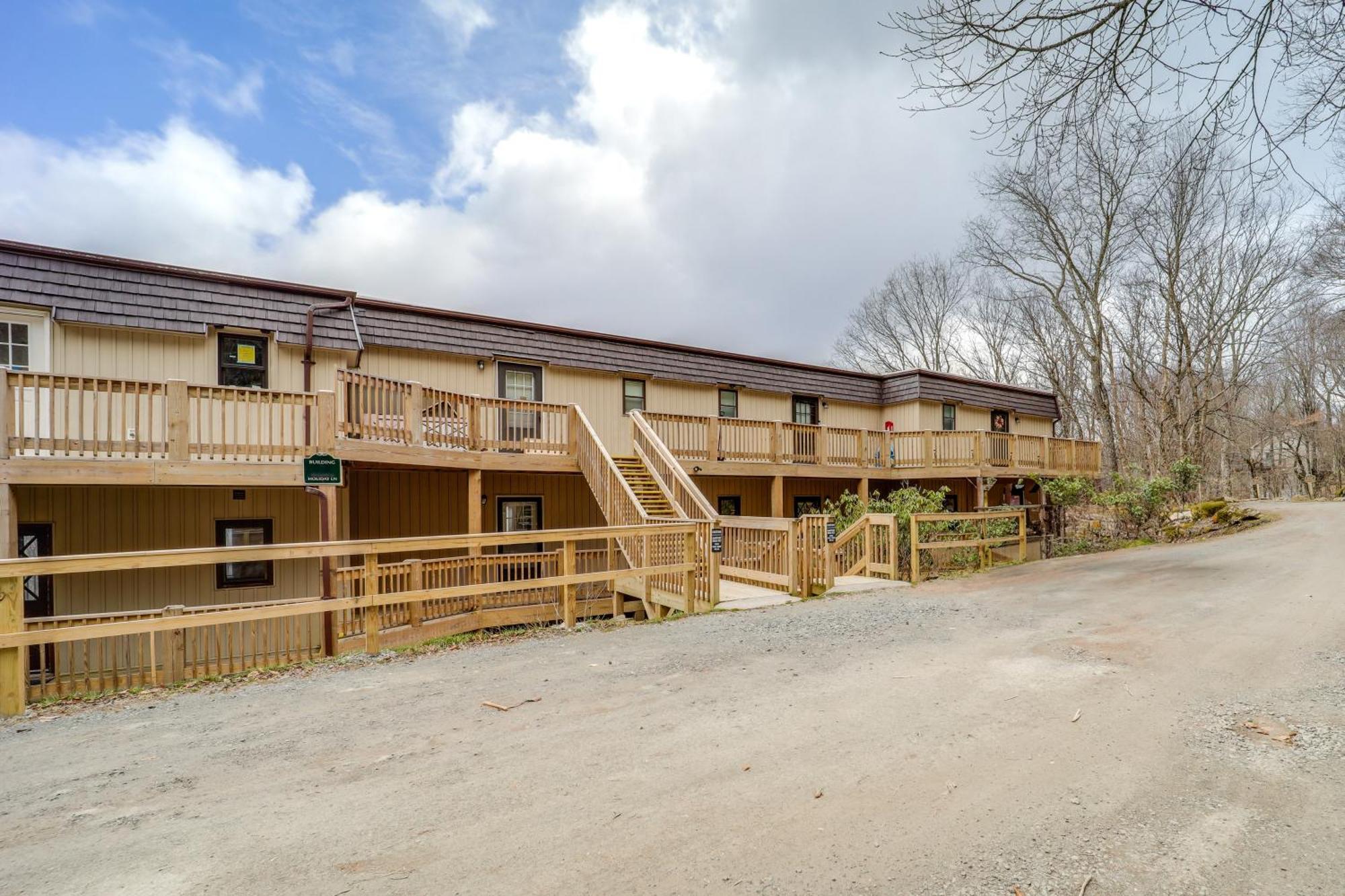 Beech Mountain Studio With Balcony Less Than 1 Mi To Skiing! Exterior photo